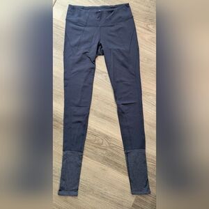 Athleta Navy Blue Performance Leggings | Grey Cuff Detail | Size S